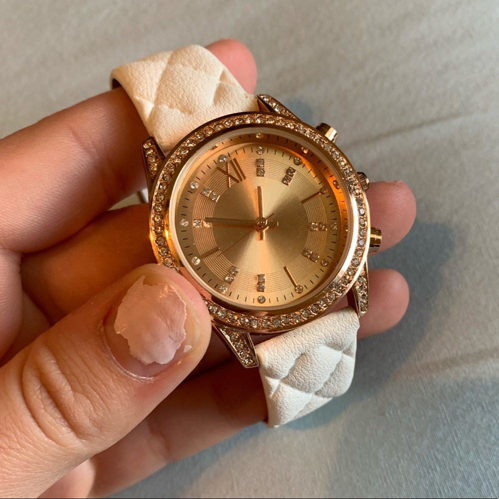 Beautiful watch - Picture 5 of 5